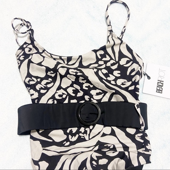 NEW Beach Riot Julia Black & White Belted One Piece Swimsuit Size XS - Picture 4 of 9